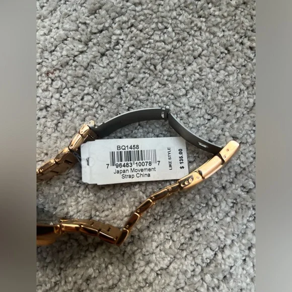 Fossil Women’s Rose Gold Stainless Steel Watch - Picture 5 of 5